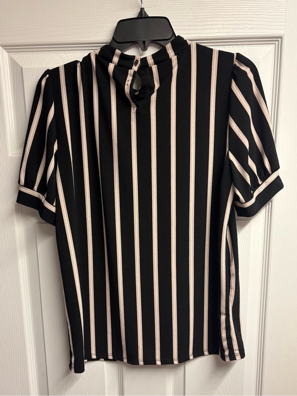 Adrianna Papell Striped Short Sleeve Blouse Size Medium - Picture 4 of 5